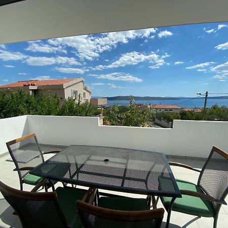 Apartman Mila Apartamento Kaštela Exterior foto