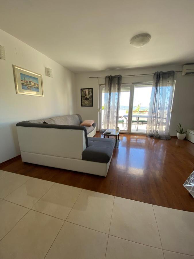 Apartman Mila Apartamento Kaštela Exterior foto