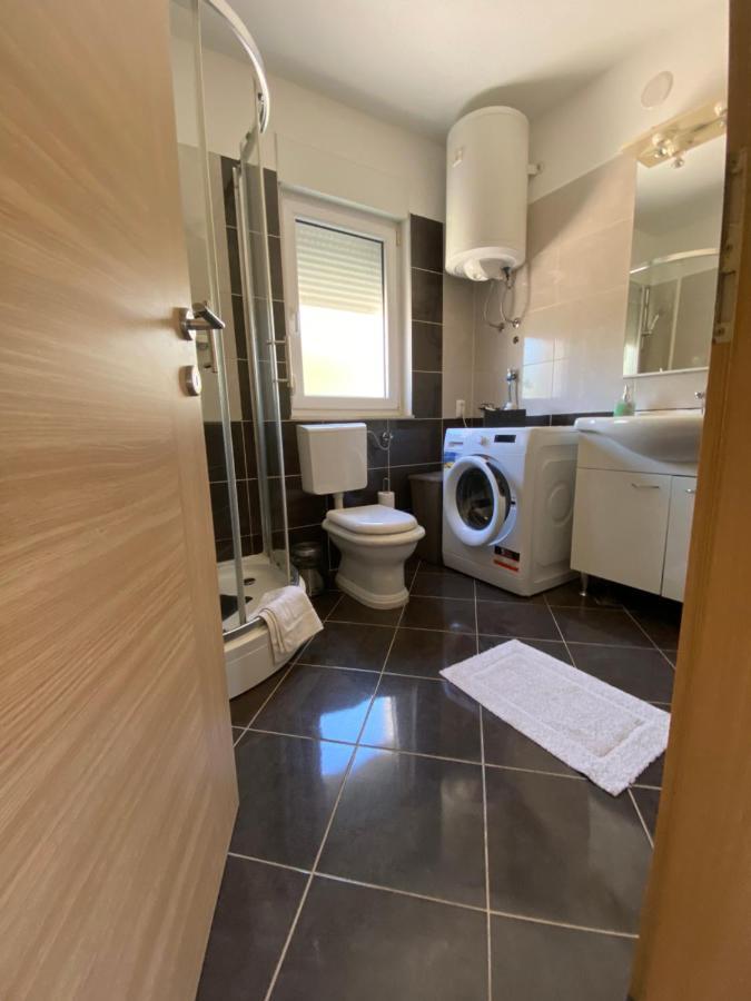 Apartman Mila Apartamento Kaštela Exterior foto