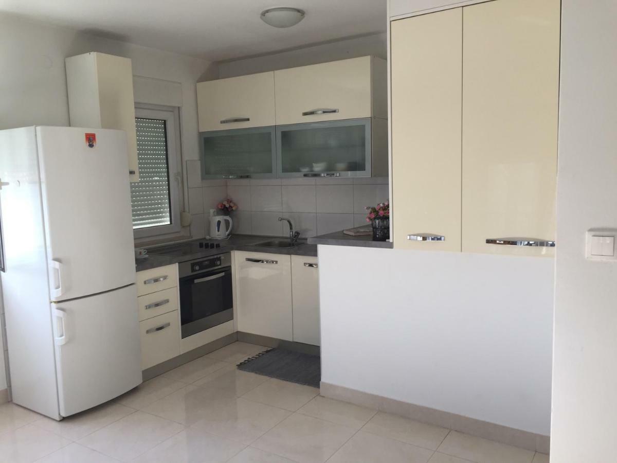 Apartman Mila Apartamento Kaštela Exterior foto